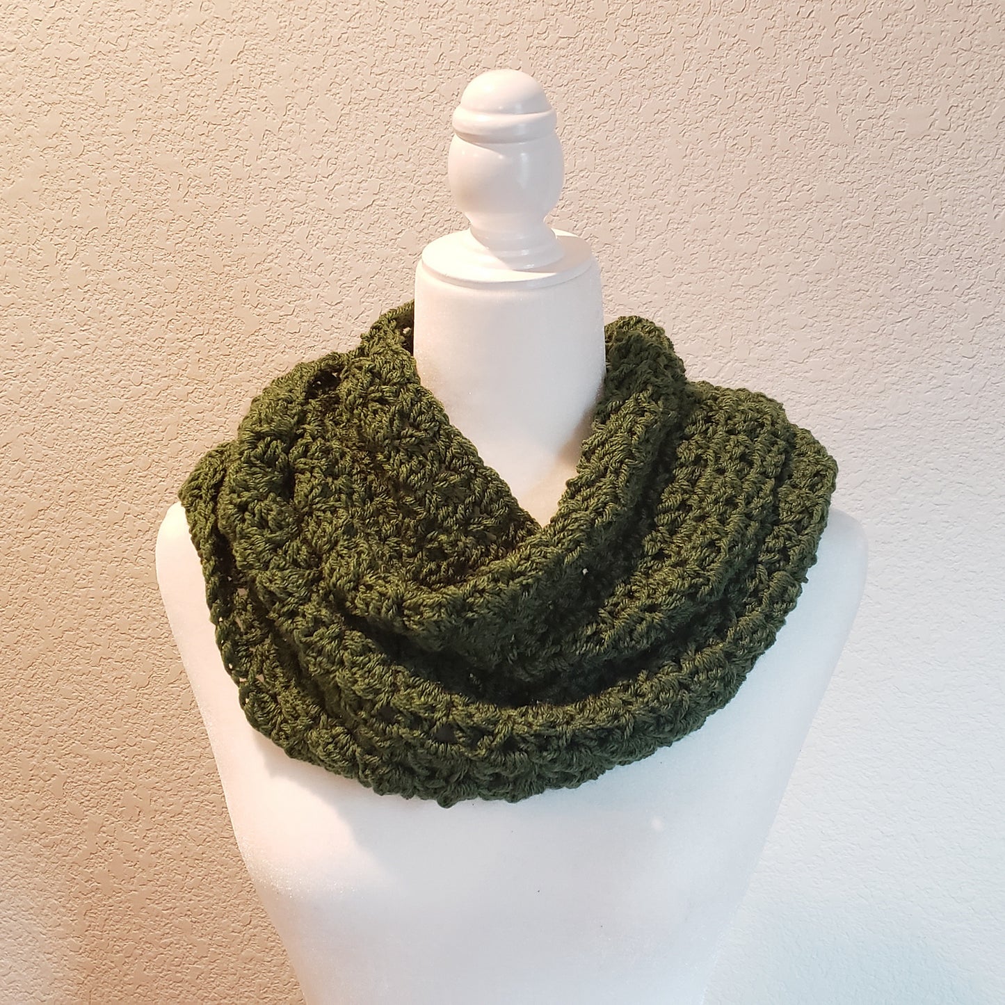 Crochet Pattern: Autumn Chill Cowl