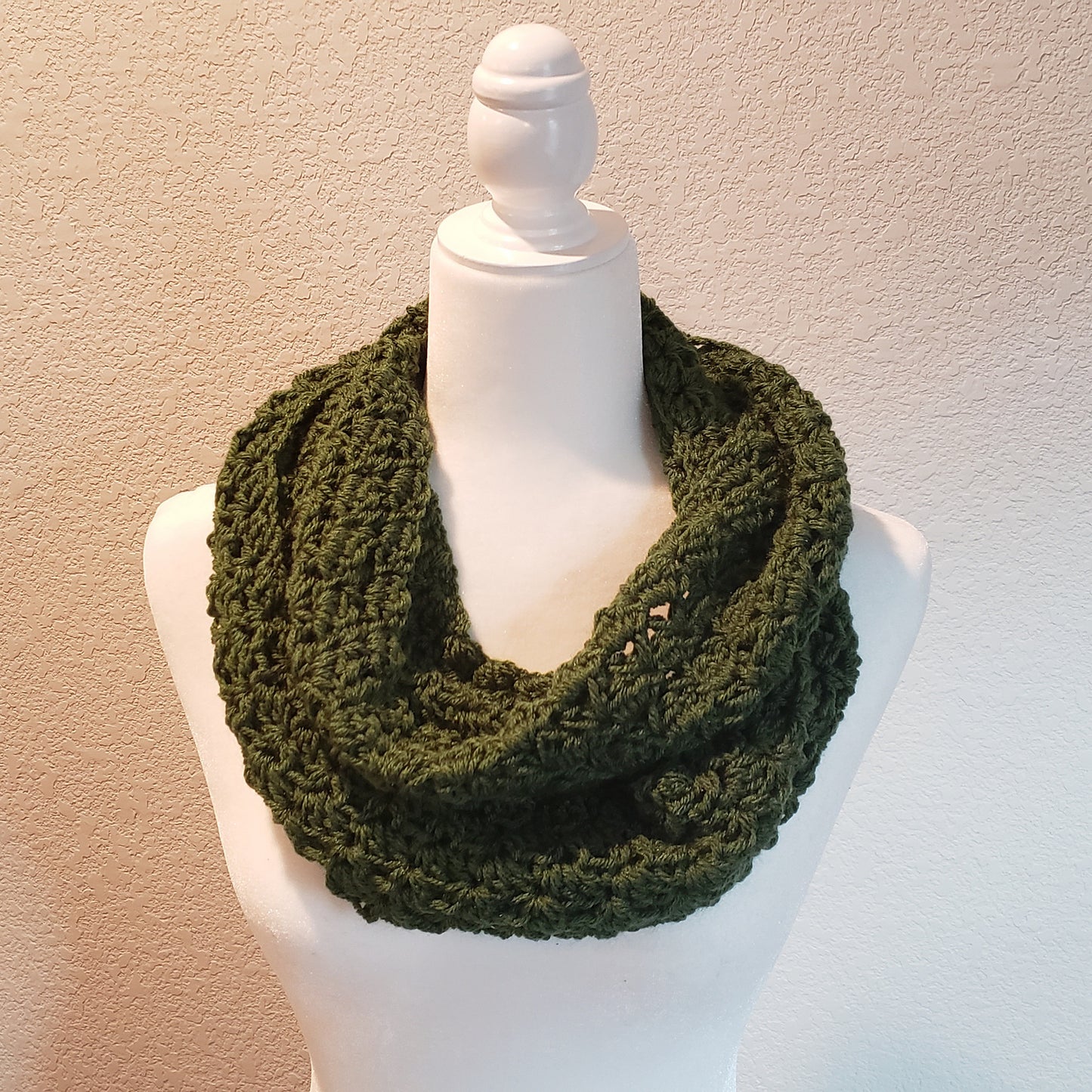 Crochet Pattern: Autumn Chill Cowl