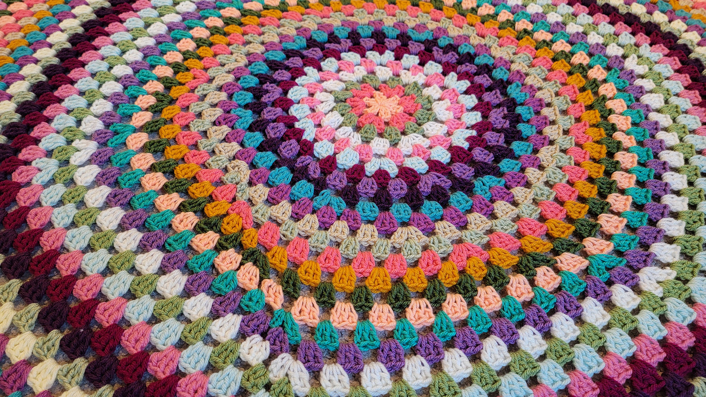 Crochet Pattern: Granny Style Circle Afghan