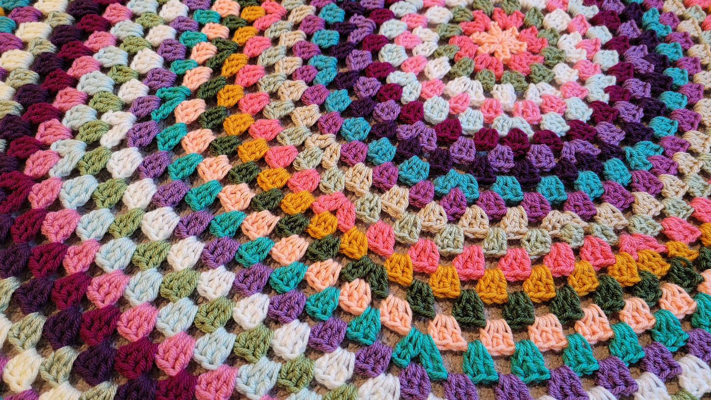 Crochet Pattern: Granny Style Circle Afghan