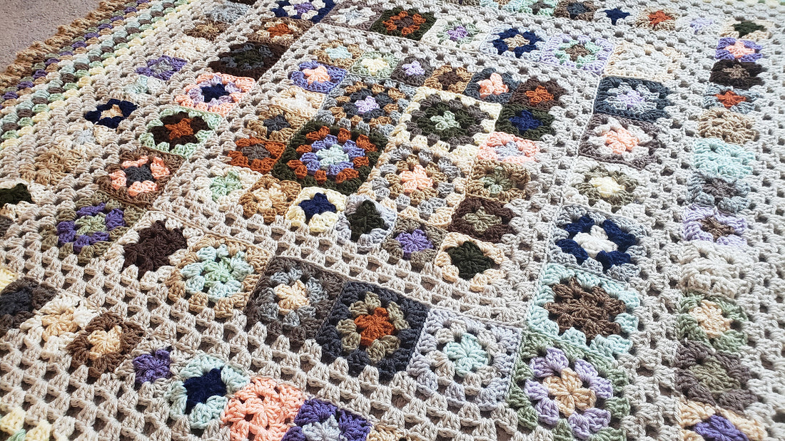 Free Crochet Pattern: Stylish Patchwork Crochet Afghan!