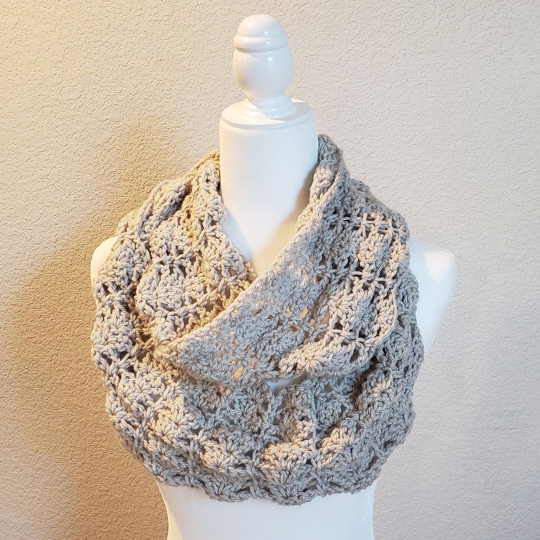 Crochet Pattern: Glamorous Lace Crochet Cowl!