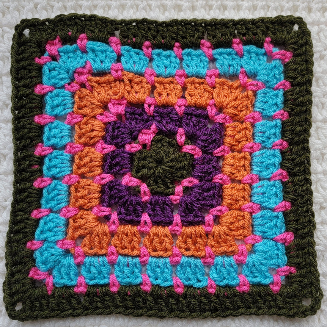 Free Crochet Pattern: Blocked Granny Square Pattern!