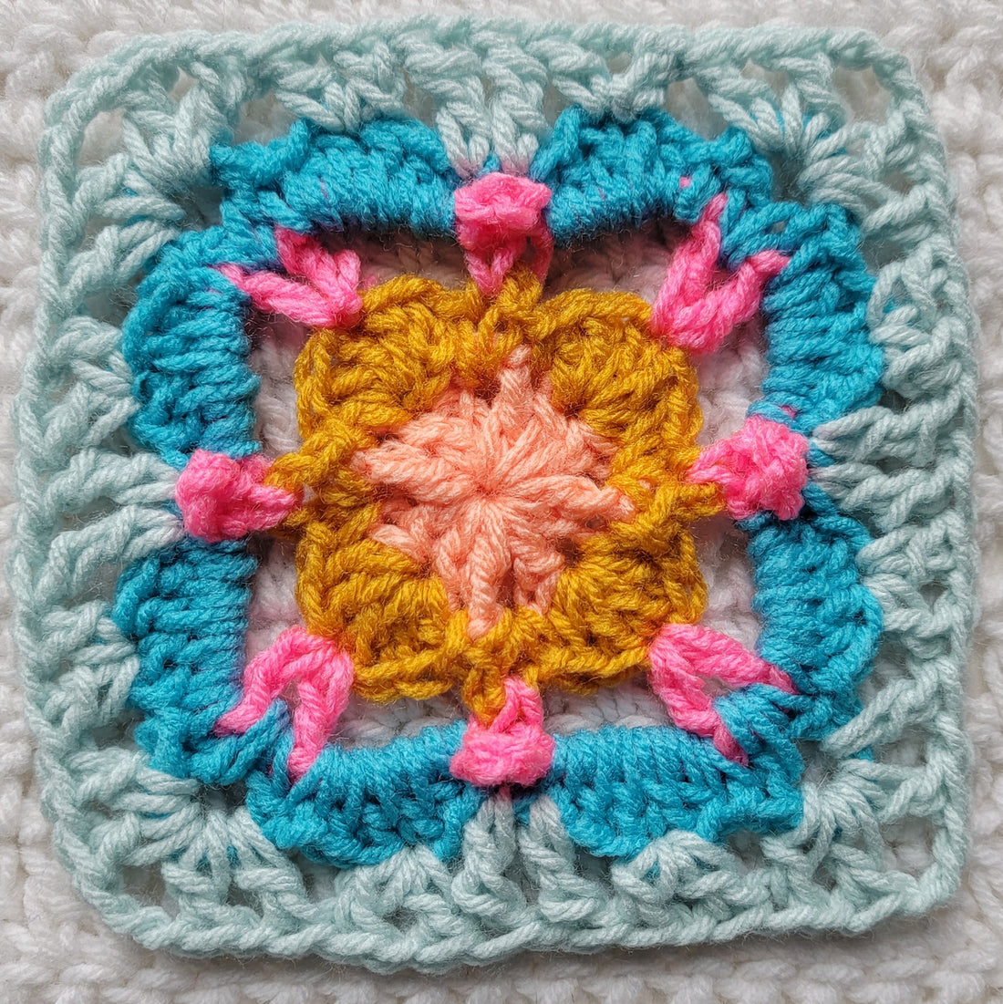 Free Crochet Pattern: Open Concept Granny Square!