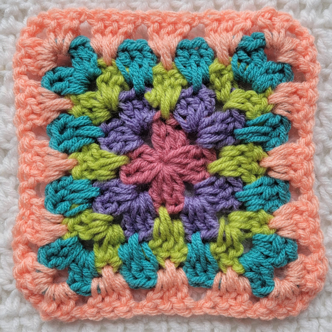 Free Crochet Pattern: Spiked Granny Square!
