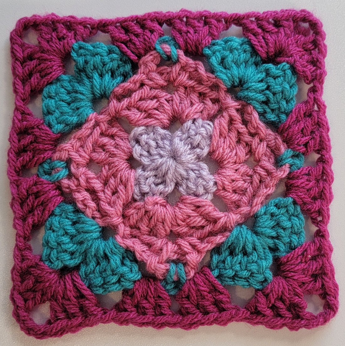 Free Crochet Pattern: Bright Diamond Granny Square!