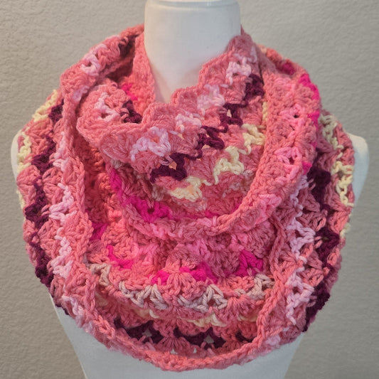 Free Crochet Pattern: Confetti Cloud Cowl!