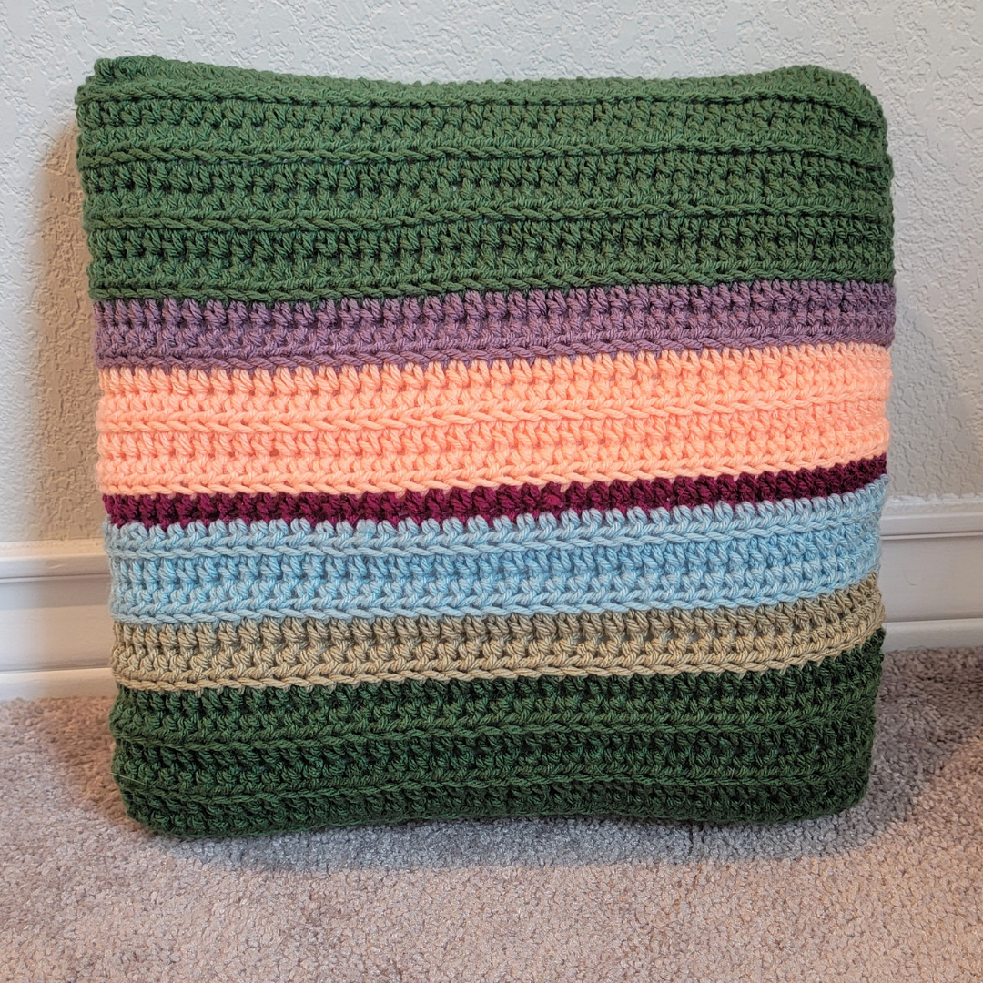 Free Crochet Pattern: Basic Pillow Cover!