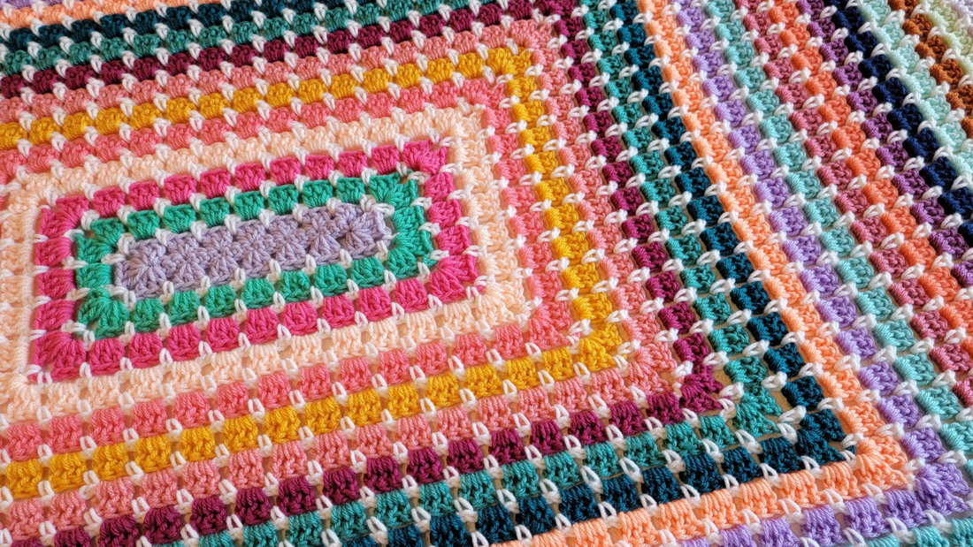 Free Crochet Pattern: Joyful Rectangle Blanket!