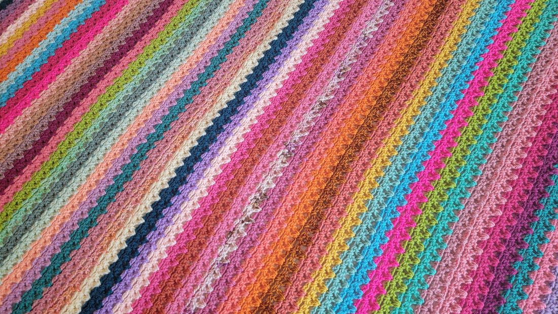 Free Crochet Pattern: Honey Kiss Afghan!