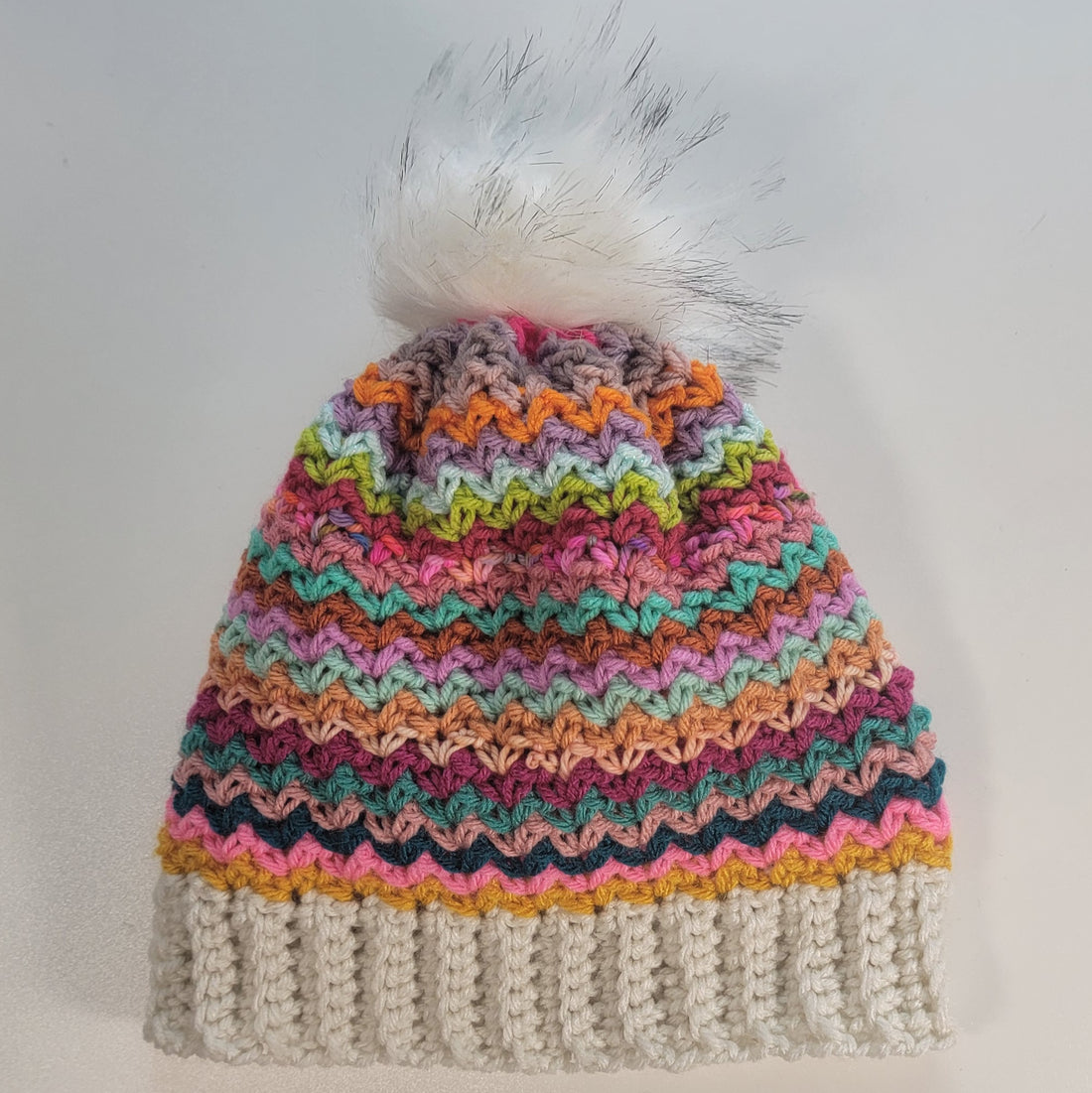 Free Crochet Pattern: Dolled Up Slouchy Hat!