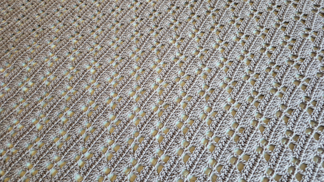 Free Crochet Pattern: Window Pane Blanket!