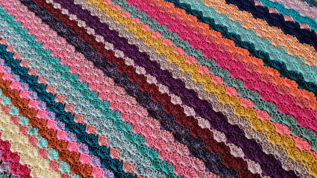 Free Crochet Pattern: Classic Shell Afghan!