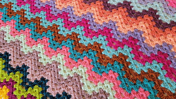 Free Crochet Pattern: Granny Chevron Blanket! – crochetmelovely
