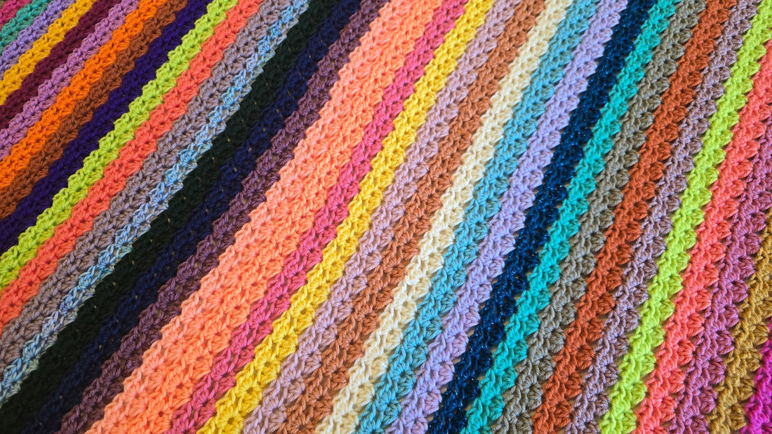 Free Crochet Pattern: Sunshine Snuggle Blanket!