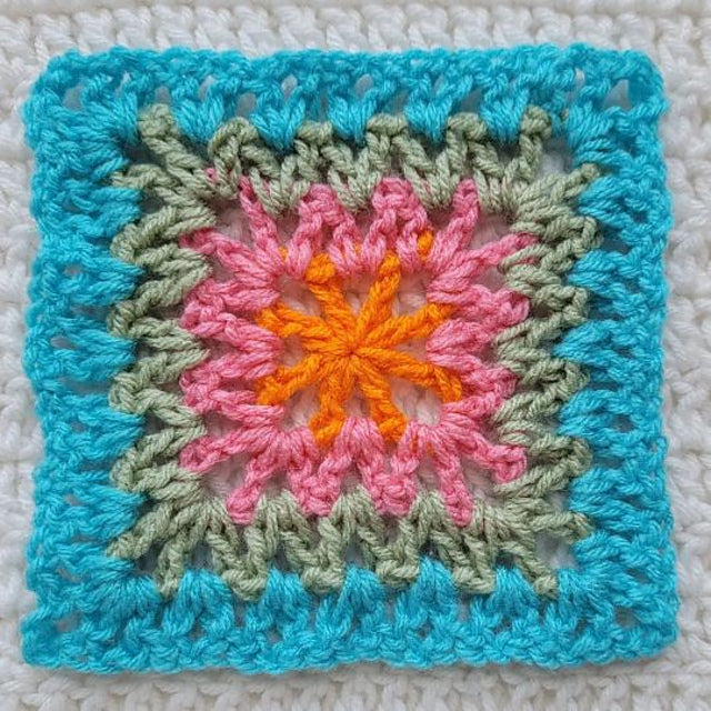 Free Crochet Pattern: Scattered Light Granny Square!