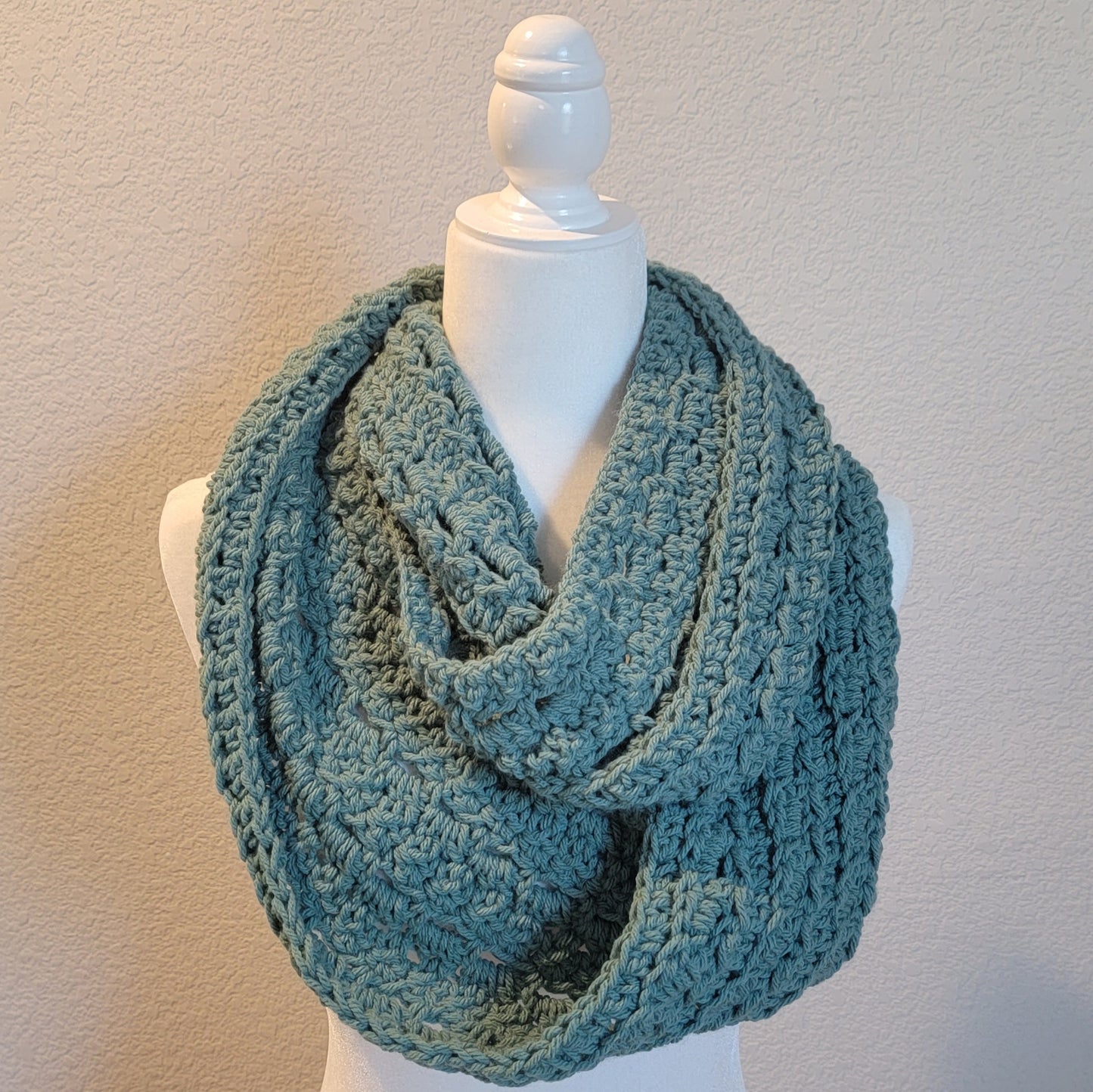 Crochet Pattern: Shine Bright Cowl